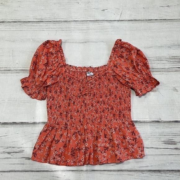 Bila 77 NWT Rowena Top Smocked Floral Coral Peplum Size Small S - Picture 11 of 16